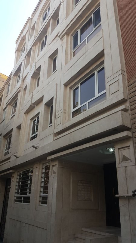 فروش آپارتمان ی در تهران الهیه فرشته آقابزرگی190 متر